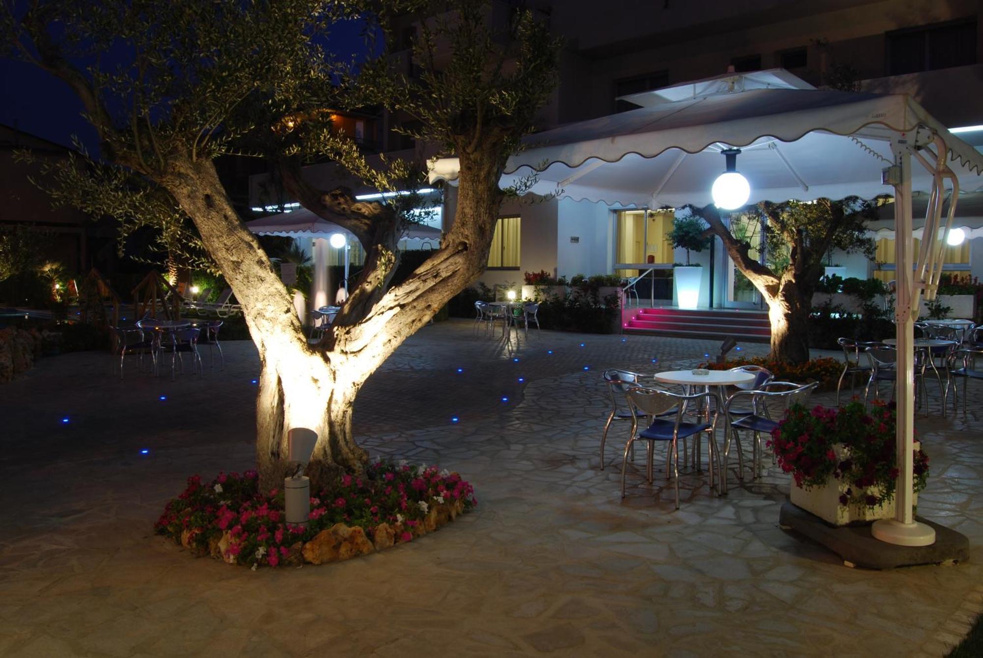 Hotel Costa Verde Tortoreto Ngoại thất bức ảnh